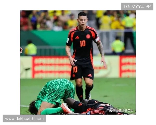 足球明星因比赛受伤脚指淤血引发球迷关注伤情恢复成焦点