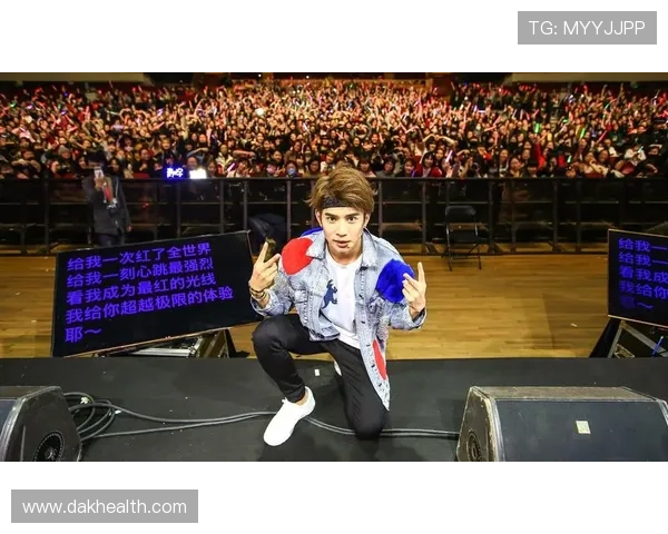 足球明星因私人原因拒绝与粉丝合影引发热议粉丝心情复杂 足球明星因私人原因拒绝与粉丝合影引发热议粉丝心情复杂