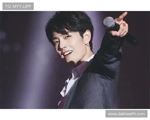 国际顶流足球明星的魅力与影响力解析及其对全球足球发展的推动作用